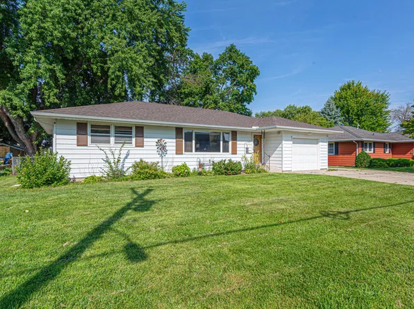 1334 Lincoln Ave, Owatonna, MN 55060