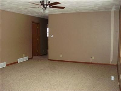 2nd image of 906 S 12th St