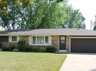983 Mancel Ln, Green Bay, WI 54304