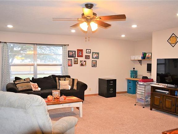 2nd image of 1404 Pheasant Run Ct