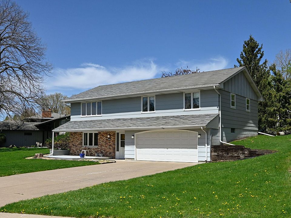 1st image of 3916 Ensign Ave N