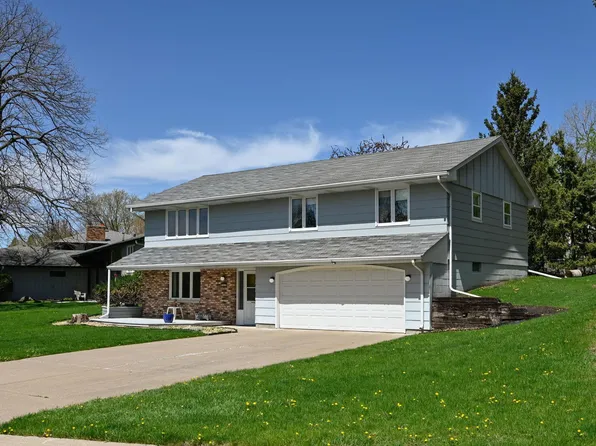 3916 Ensign Ave N, New Hope, MN 55427