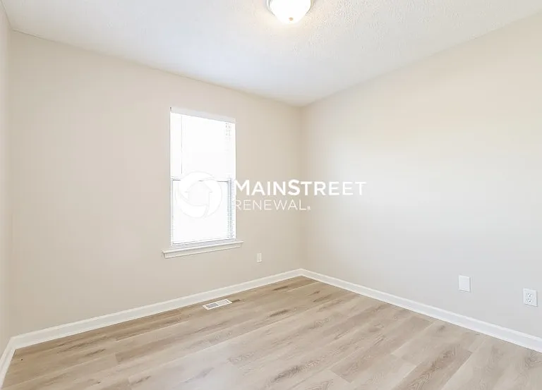 7015 Bristol Trl — Photo 12