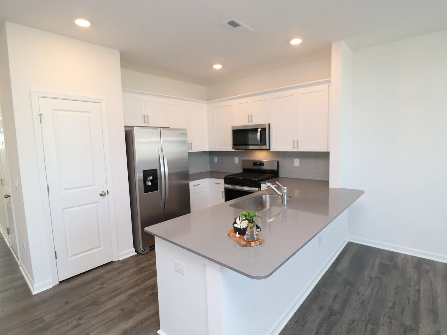 Brand-New Townhome in Prestleigh Available Immediately — Photo 3