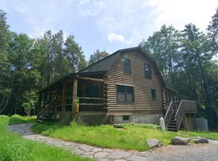 113 Old Schoolhouse Rd, Milford, PA 18337