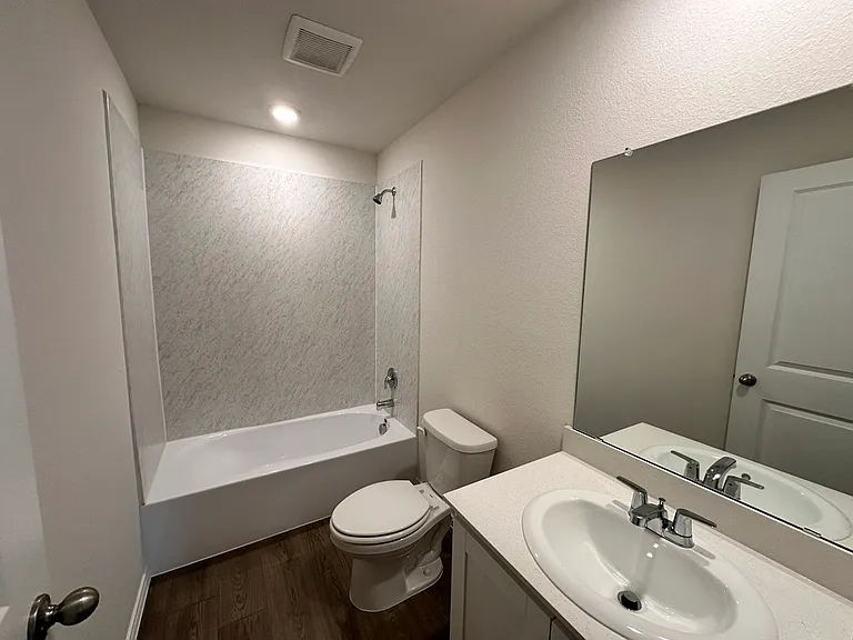 3520 Bridgeport Dr — Photo 11