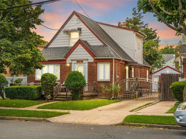 77-50 Little Neck Parkway, Glen Oaks, NY 11004