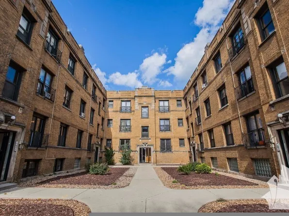 724 W Roscoe St, Chicago, IL