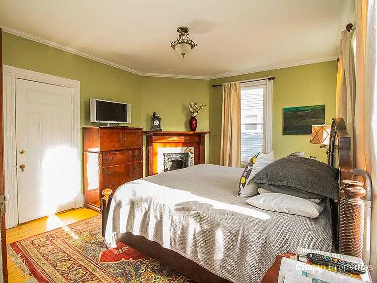 Cypress St — Photo 13