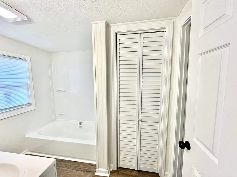 1118 W Whitney Ave — Photo 18