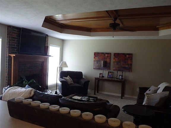 4th image of 2812 Woodland Oaks Dr