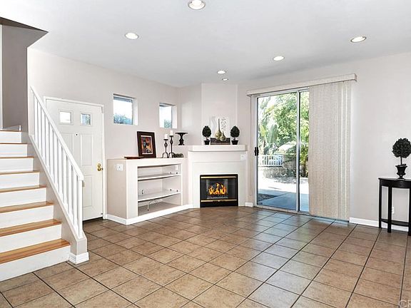 2nd image of 8 Carlsbad Ln