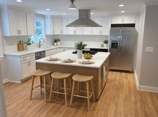 101 Highfields Rd, Abington, MA 02351