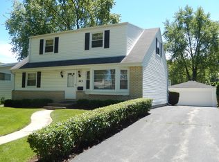 643 Saint Marys Pkwy, Buffalo Grove, IL 60089