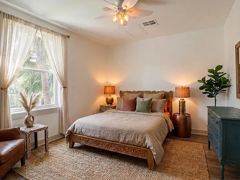 720 Spain St #2B — Photo 2