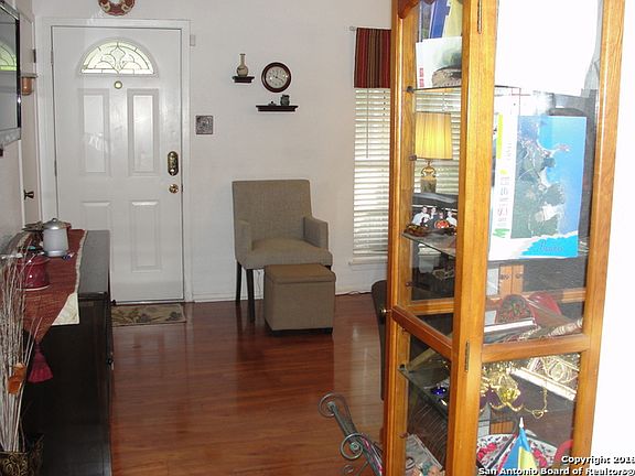 2nd image of 4731 Casa Verde St