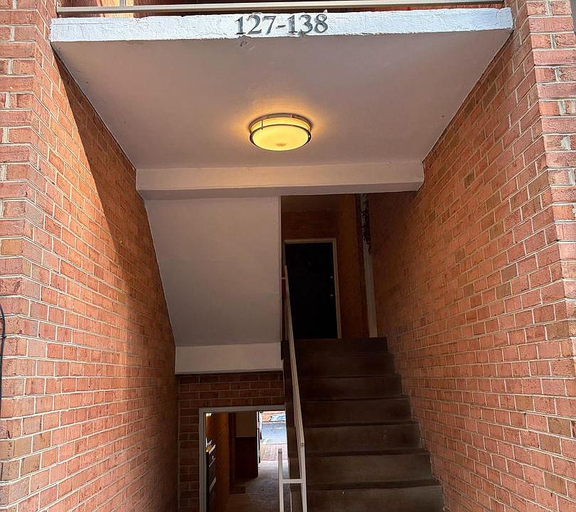 1st image of 1800 Jefferson Park Ave APT 129