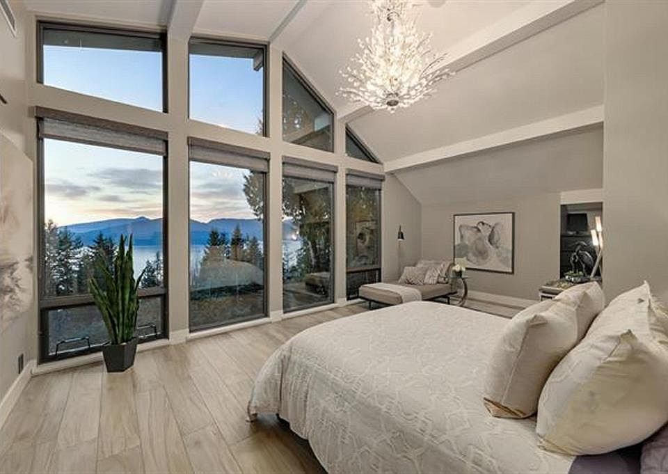 1st image of 445 Mountain Dr #445