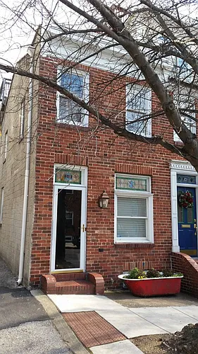 319 S Washington St Photo 1