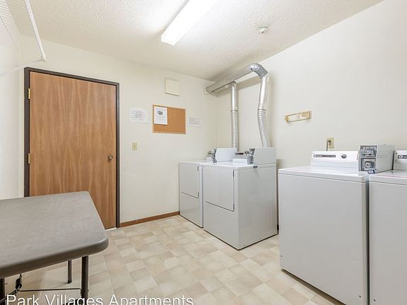 5th image of 2250 N Cedar Ave APT 302