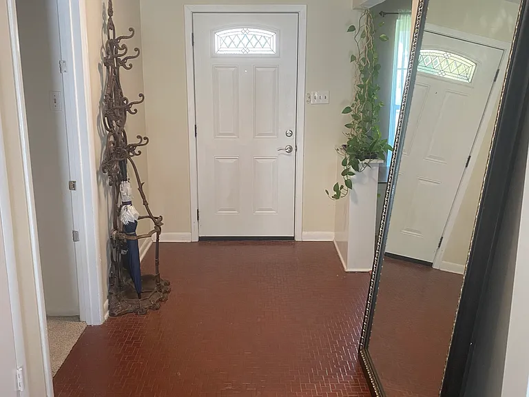 Norcross Ln — Photo 2