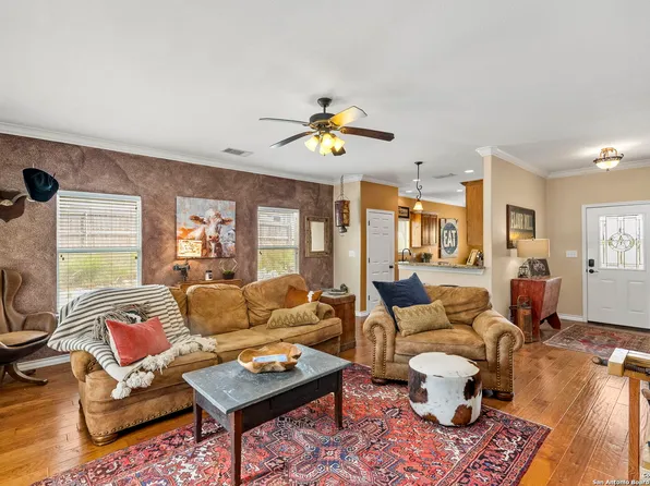 1355 Lasso, Canyon Lake, TX 78133