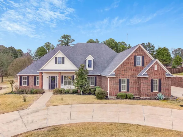 615 Dennard St, Longview, TX 75605