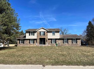 711 Boutell Dr, Grand Blanc, MI