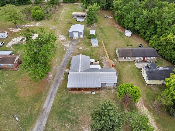 4th image of 897 Empire Rd