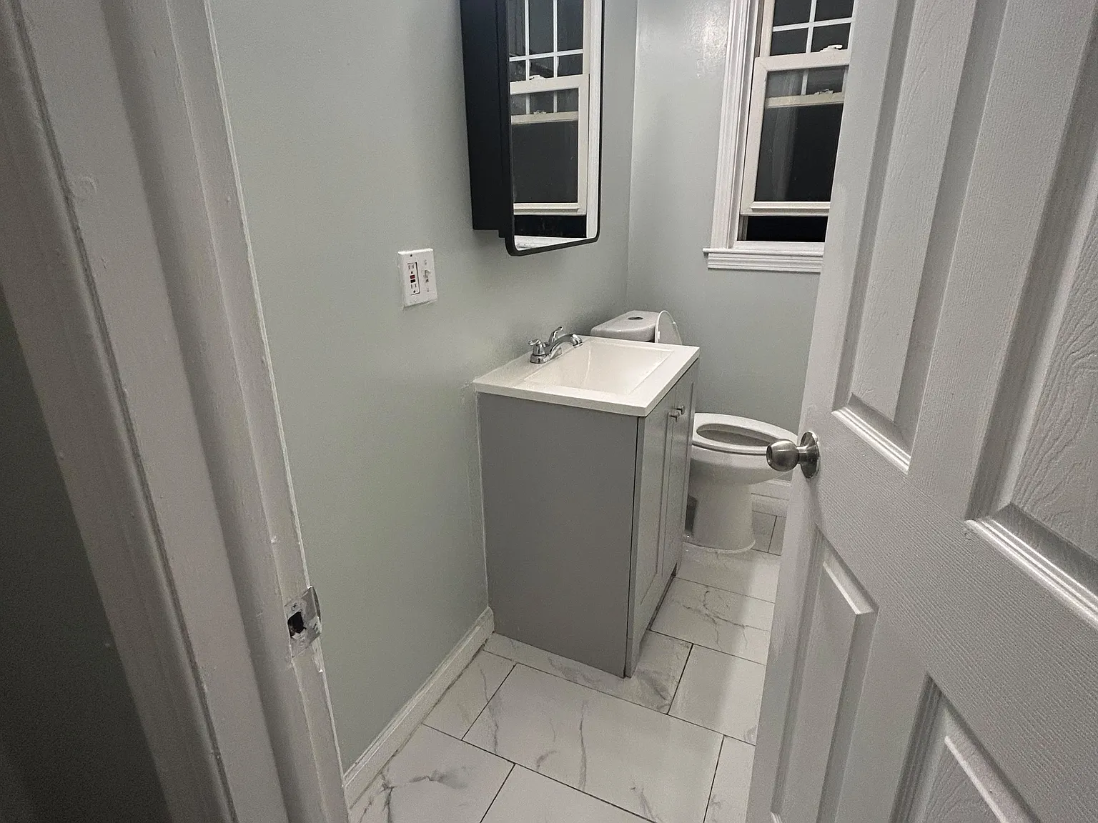 2 bed, 749 sqft, $1,750 — Photo 2