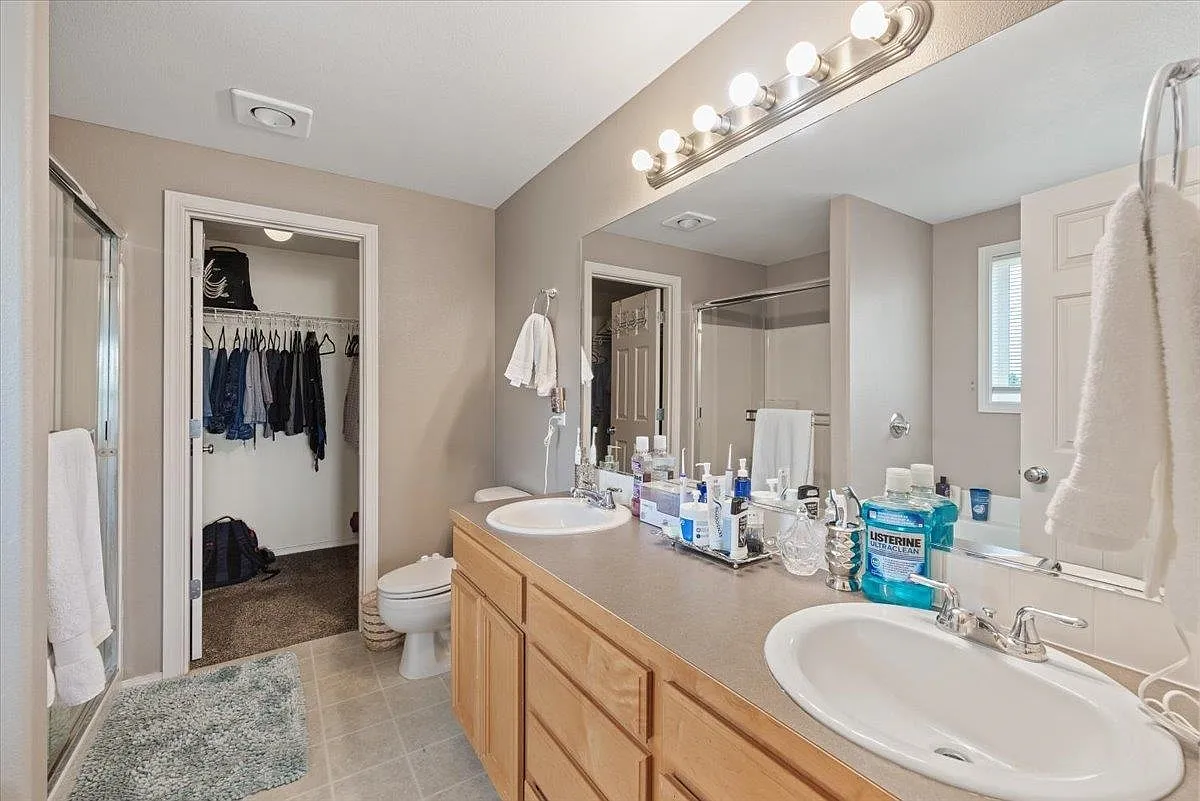 4 bed, 2495 sqft, $3,000 — Photo 4