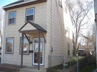332 E Broad St, Burlington, NJ 08016