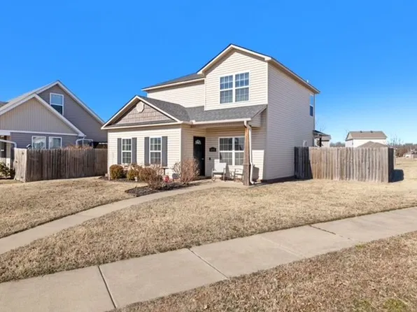 1195 S Lyndon Xing, Fayetteville, AR 72704