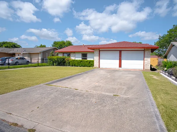 8951 BOWLINE, San Antonio, TX 78242