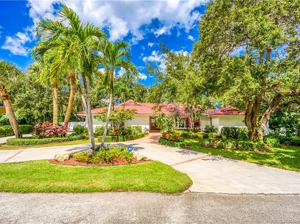 6 Pineapple Ln, Sewalls Pt, FL 34996