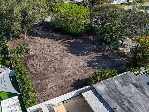 5th image of 5301 SW 4th St