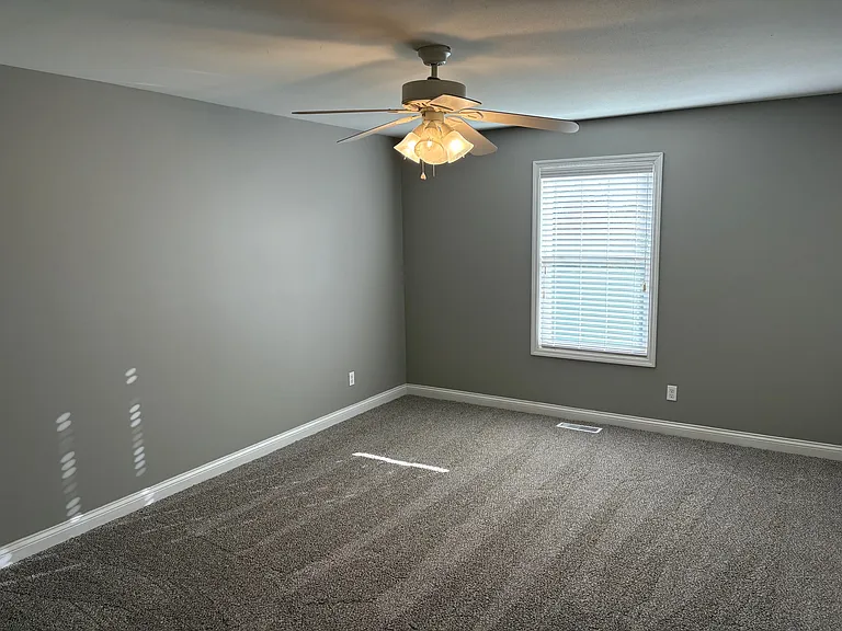 434 Honeysuckle Creek Dr — Photo 7