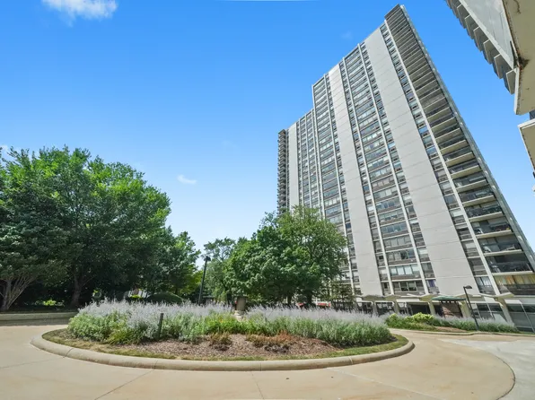 1460 Sandburg Ter APT 808A, Chicago, IL 60610