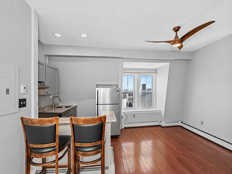 73 Main St #12 — Photo 4