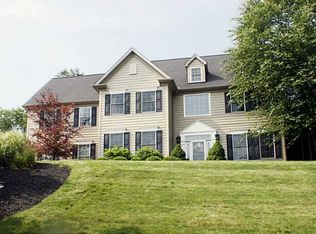 469 Four Lakes Dr, Gibsonia, PA 15044