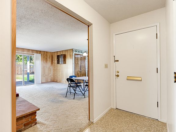 4th image of 1581 Miracle Ln