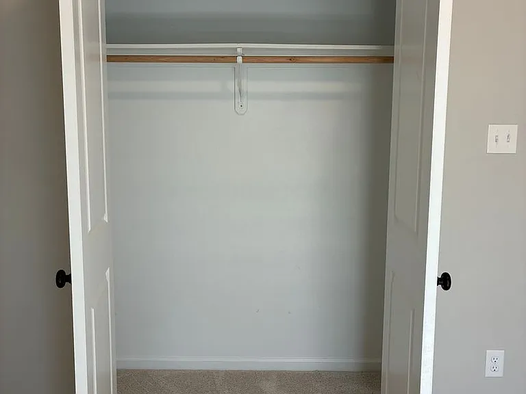 137 Keaton Ct — Photo 15