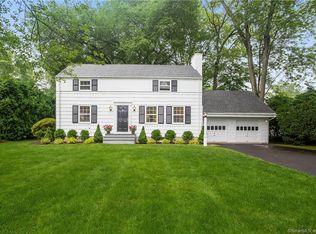 26 Saint Claire Ave, Old Greenwich, CT 06870
