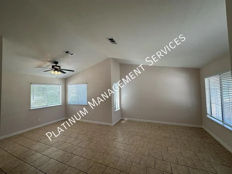 Building Photo - 3224 W Avenue J2