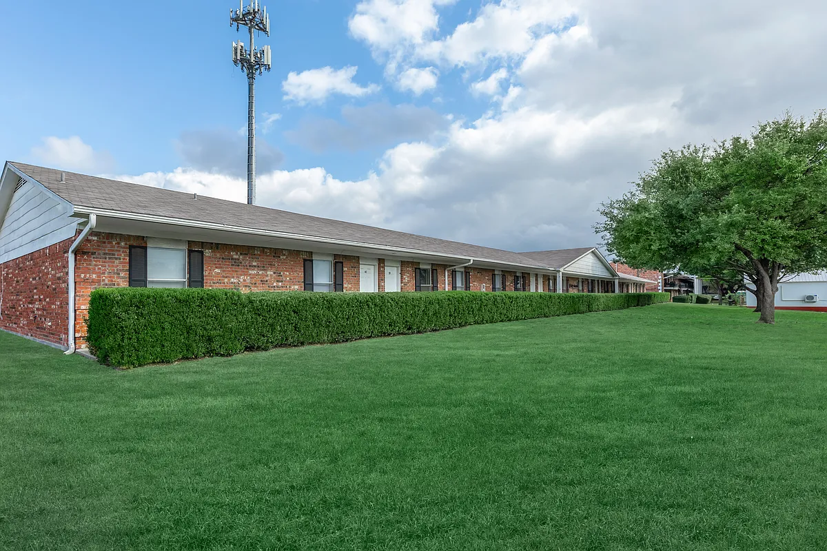 Building Photo - Waterford Park