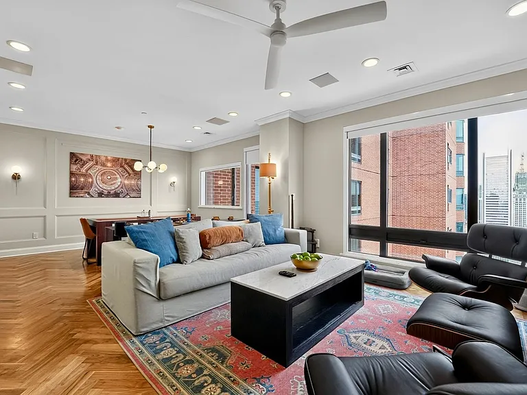 10 E Lee St #2305 — Photo 15