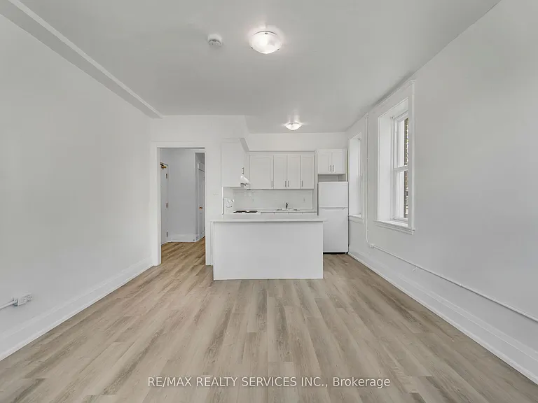 104 Sherman Ave S #4 — Photo 4