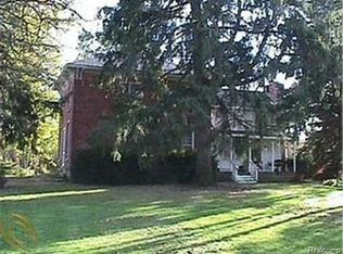 3555 Cedar Point Rd, Howell, MI 48843