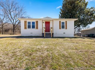 609 Loop Dr, Sand Springs, OK 74063