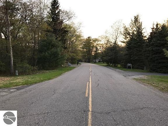 5th image of N A Michigan Ave